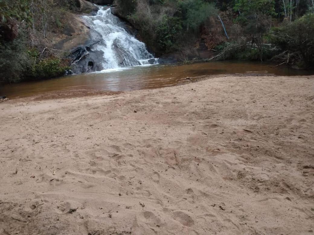 פדרה אזול Casa De Campo Banheira, Lareira E Cachoeira מראה חיצוני תמונה